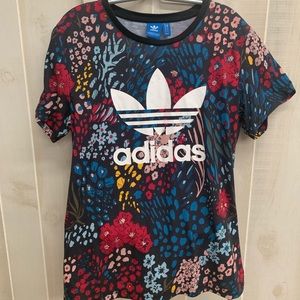 Adidas tee